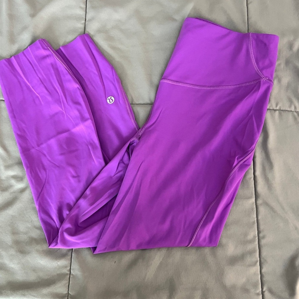 Lululemon base pace crop leggings